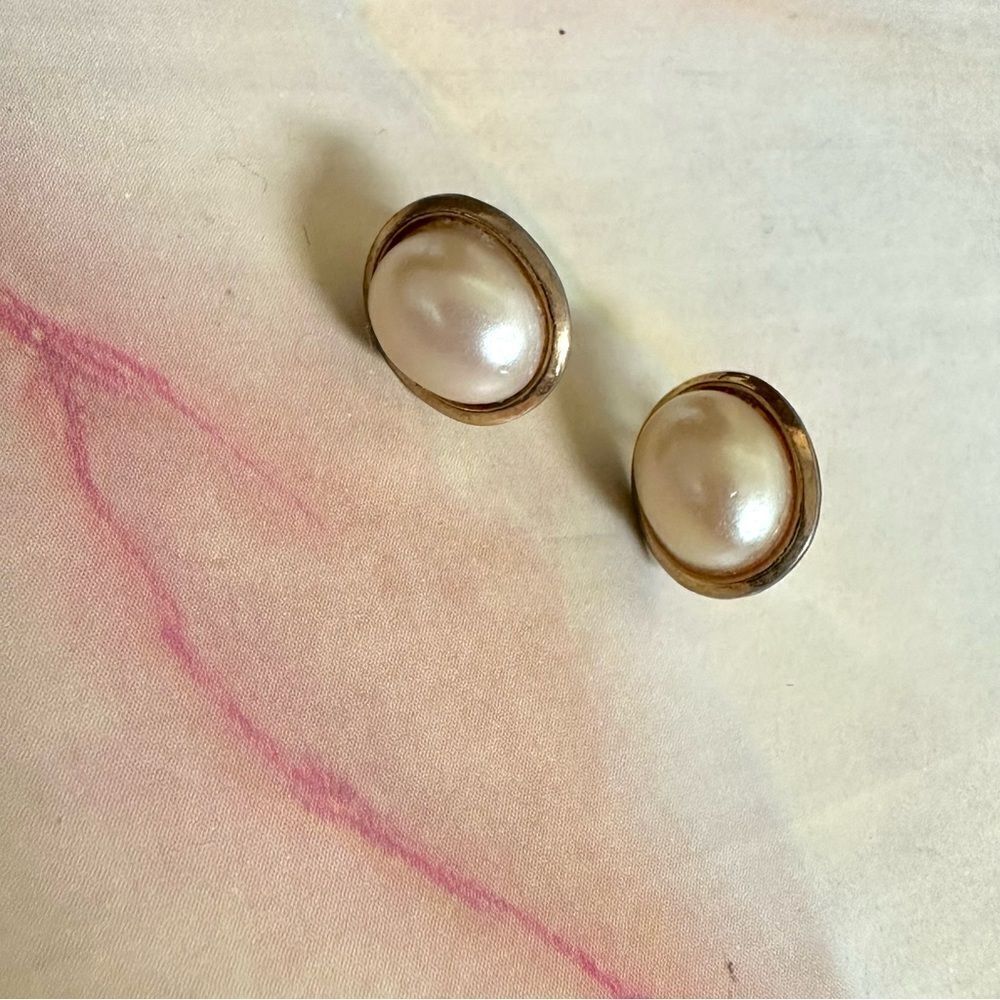 Gold tone faux pearl post earrings